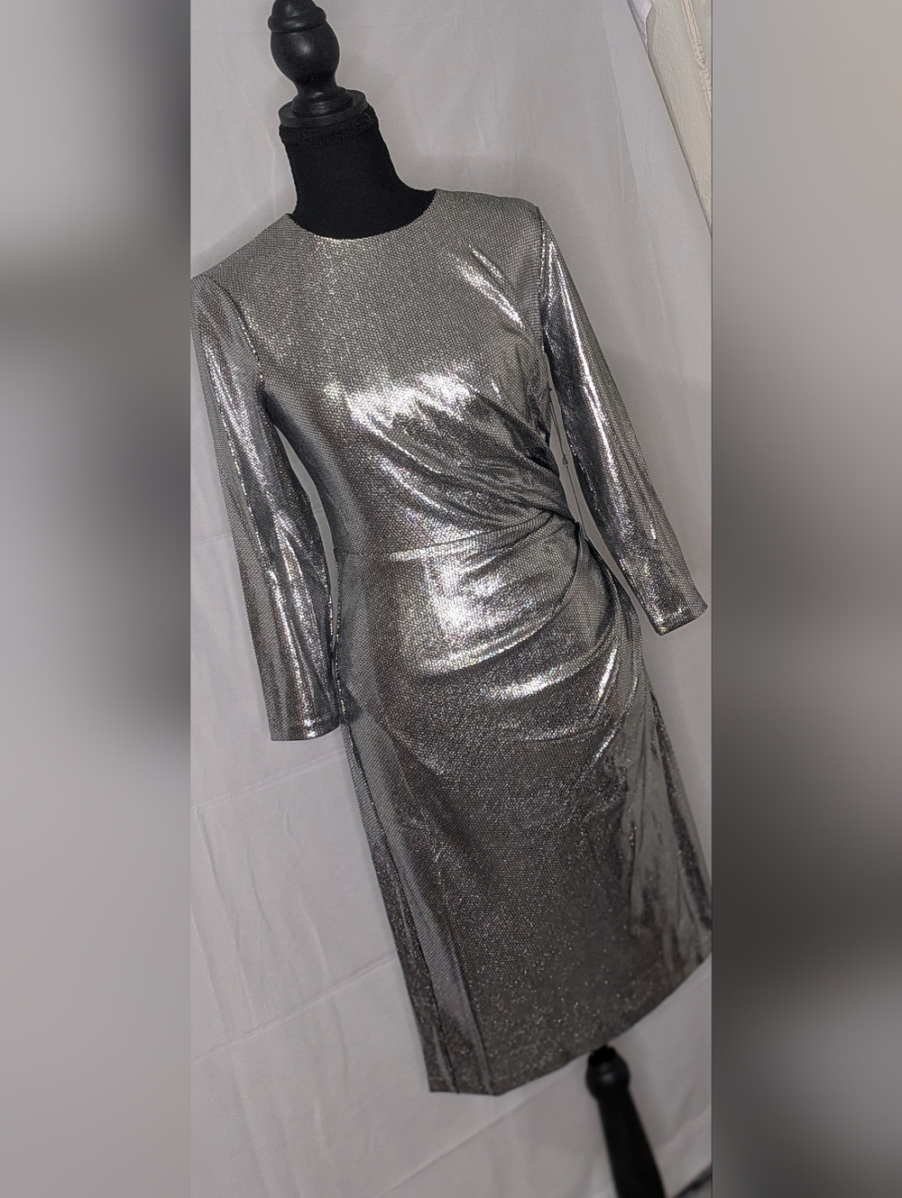 NWT Vince Camuto Silver Metallic Ruched Long Sleeve Midi Dress Size 2